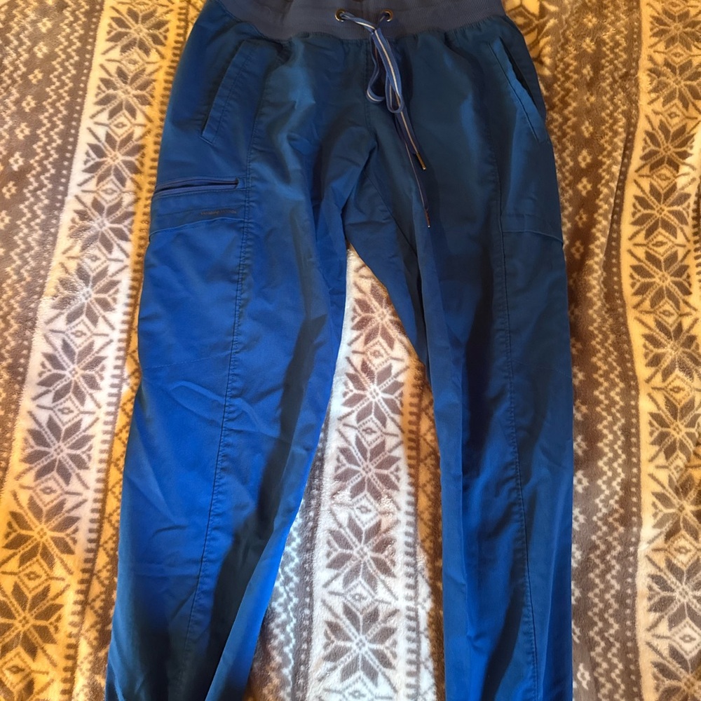 Healing Hands Petite Blue Scrubs